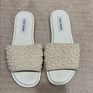 Steve Madden Pearl Embellished Sandals - White